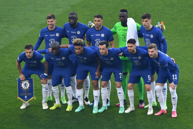 康宁汉姆半场15+7+4，超七成命中率带队领先17分