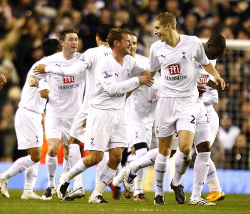 WTT总决赛：林诗栋4-0完胜梁靖崑，挺进男单八强