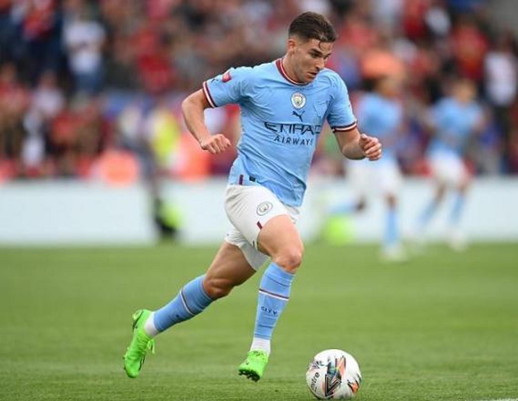 内马尔：我的心永远属于桑托斯；之后将进行膝盖半月板手术