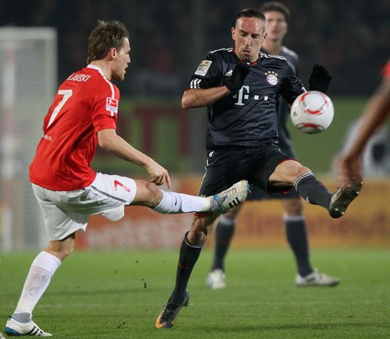 亚冠精英联赛：上海海港知耻后勇，首尔FC脸都不要了