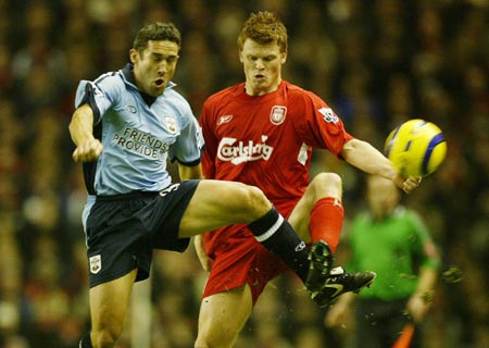 琼斯：我们一直都支持斯洛特，萨拉赫的情况轮不到我点评