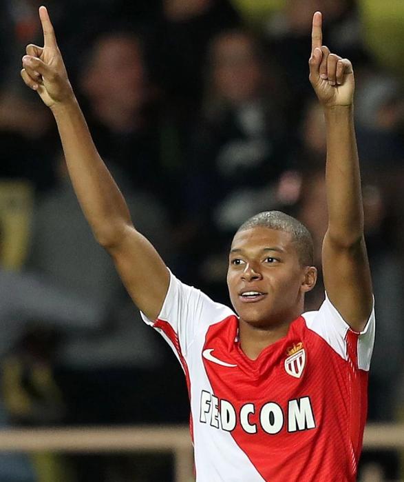 保罗生涯名场面回顾：联手科比交易被叫停，季后赛抢七抛投绝杀