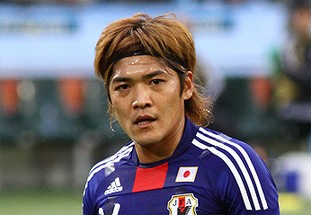 ATP总决赛第5日综述：阿卡3连胜锁定年终第一，德米纳尔赢球晋级